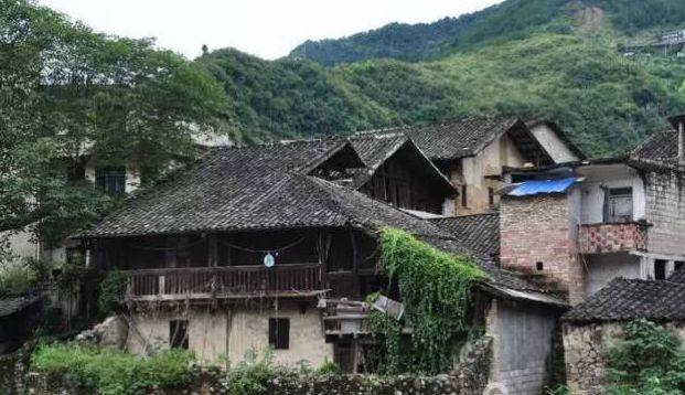  p data-id="gnaz1affyi">龙溪镇,隶属于重庆市巫山县,地处 a target=