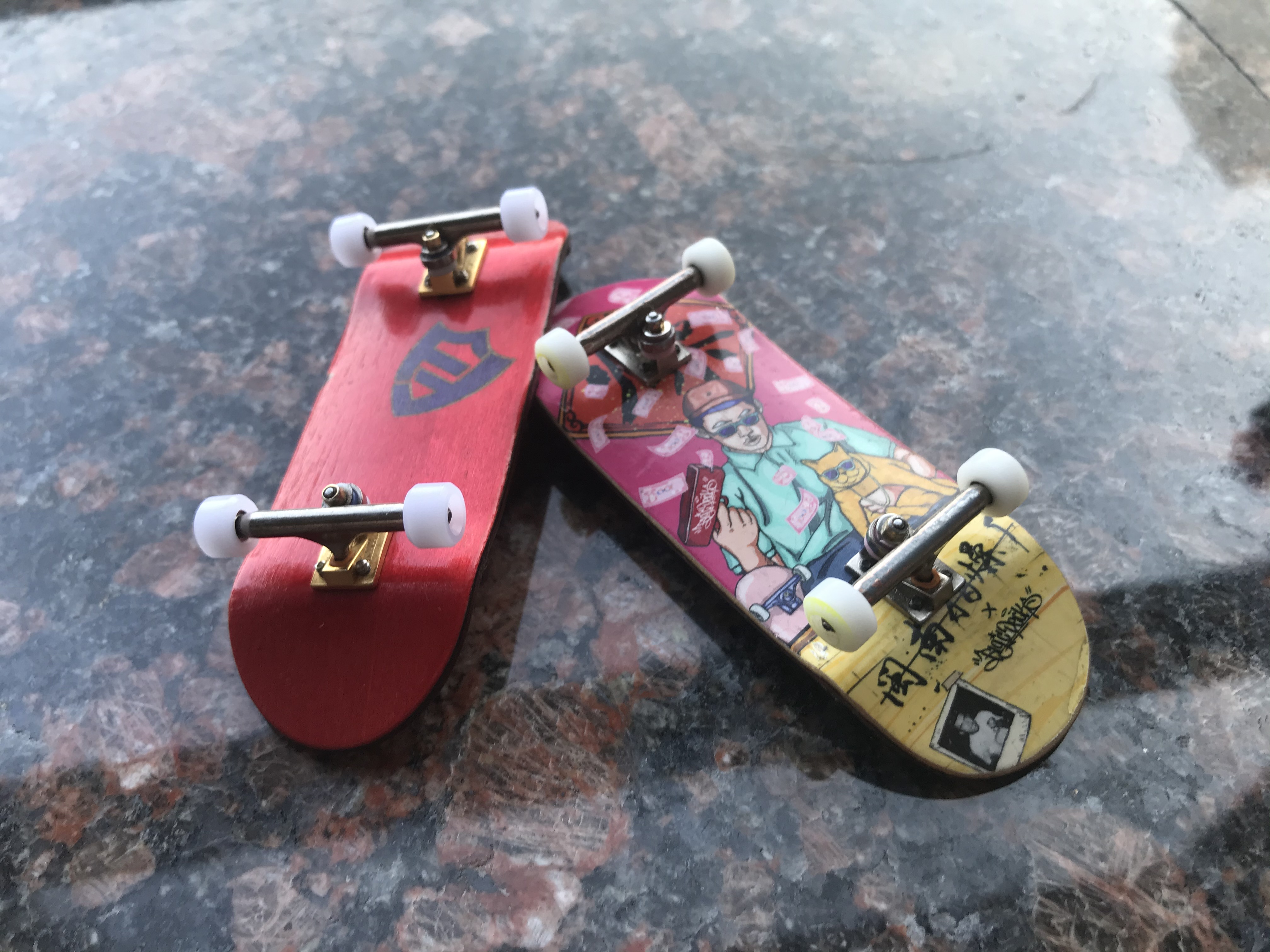  p>手指滑板(finger skate boarding,简称fsb)简称指板,是一项新兴的