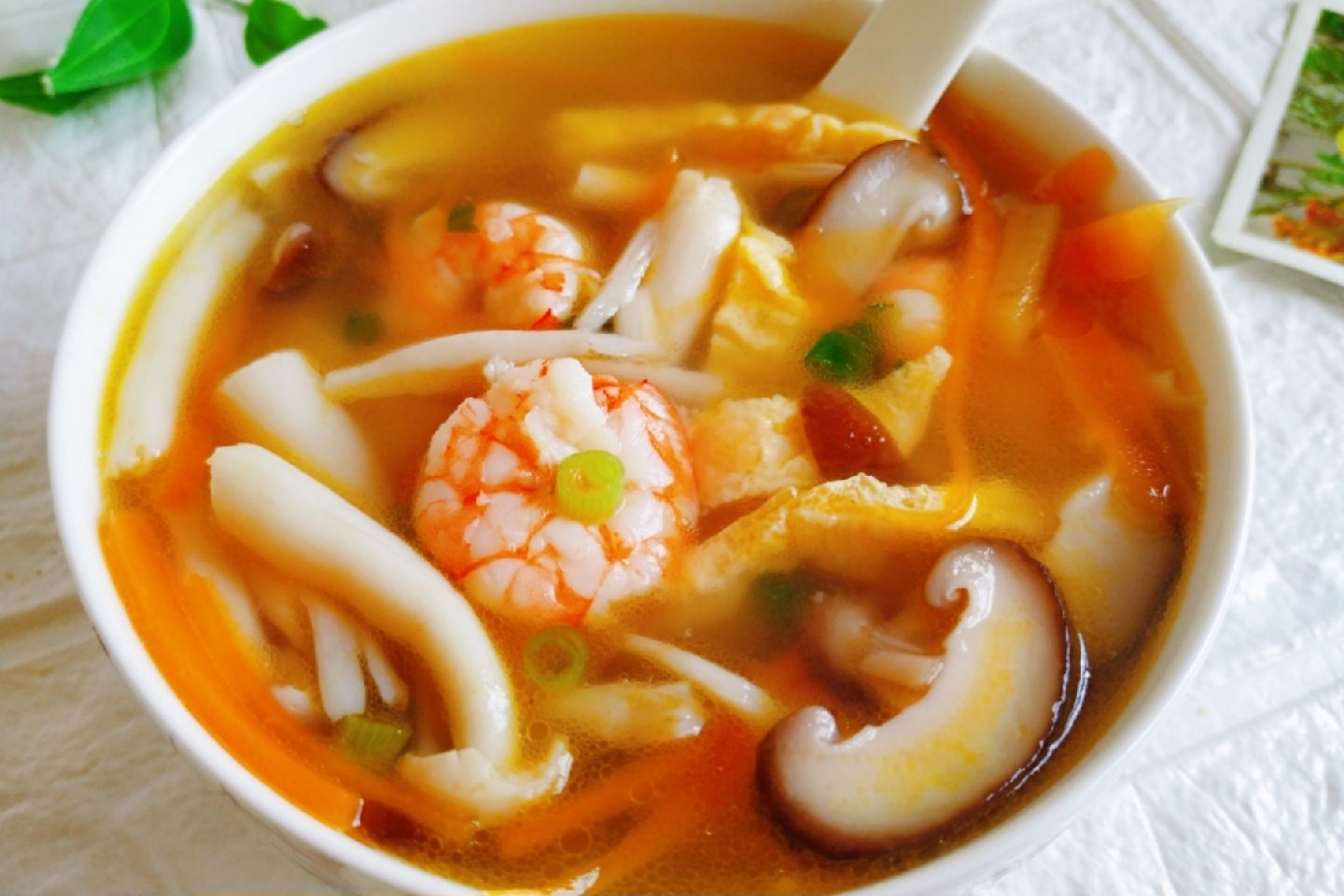 虾仁菌菇汤