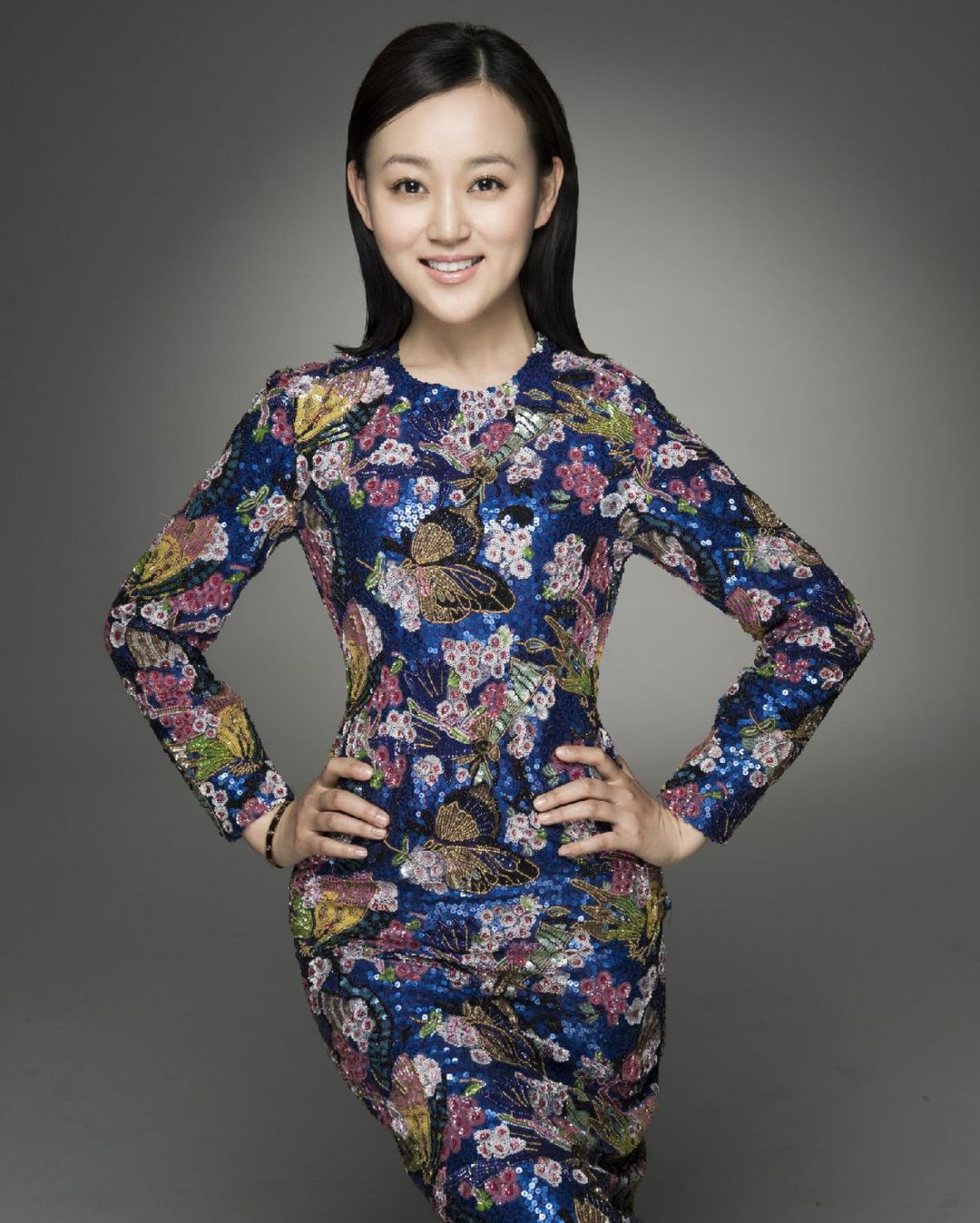  p data-id="gnwr5afox6">闫子墨(原名:闫婕),出生于陕西省,毕业于 a