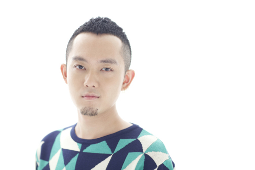 主唱： 浪客秦昊，重庆人