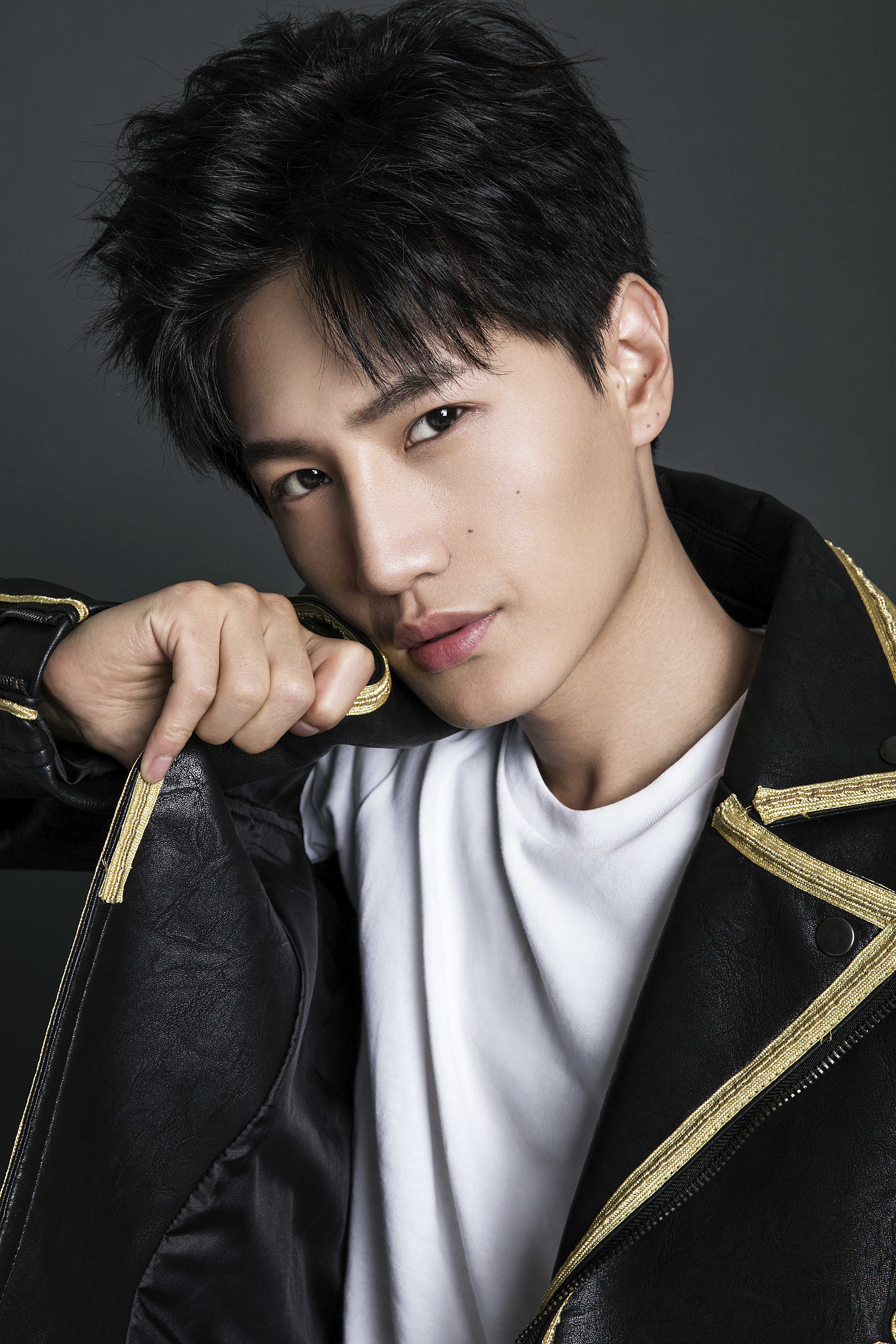  p data-id="gnaxjxca8t">李云赫,中国内地男演员,歌手.