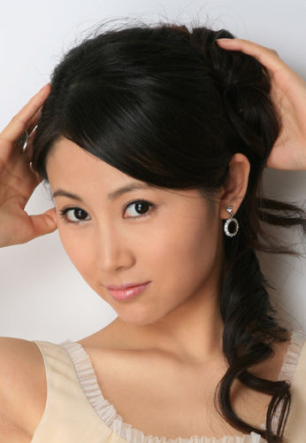 xinyi),又名李彤,1978年4月30日出生于中国北京,中国大陆女演员,毕业