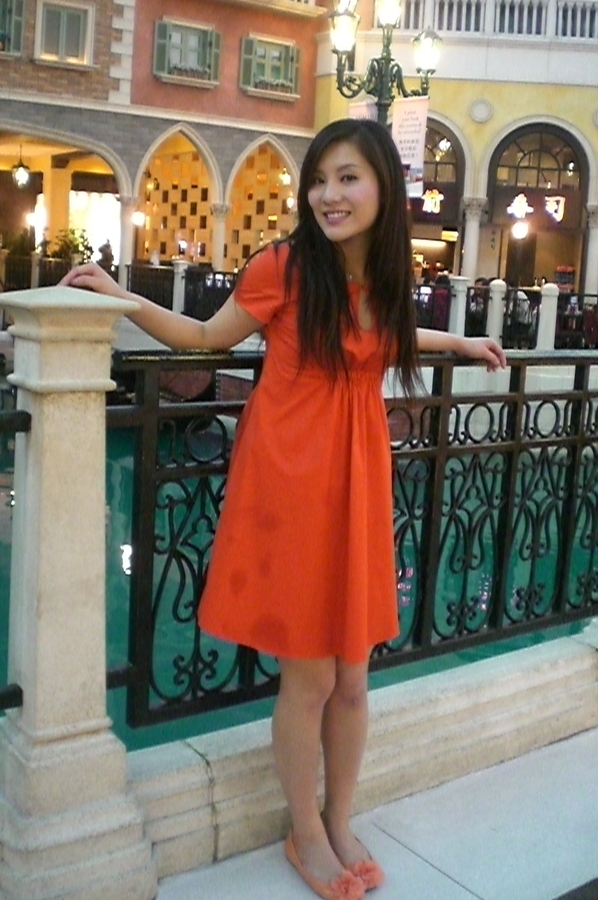  p>史林子,1987年04月19日出生,贵州贵阳人,中国娱乐主播,演员.