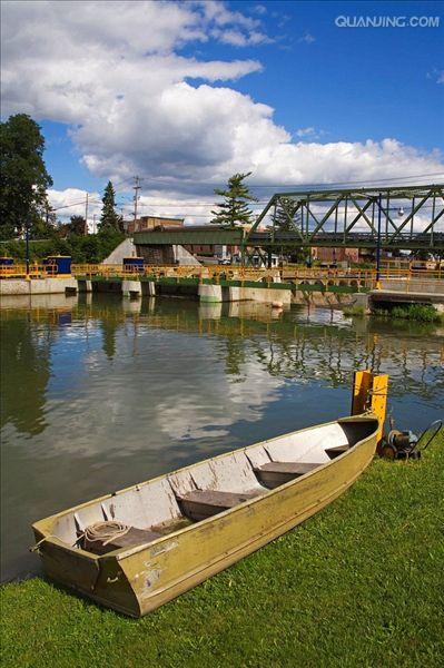  p>伊利运河(erie canal)的全长为584公里(363 英里),整条运河12米(39