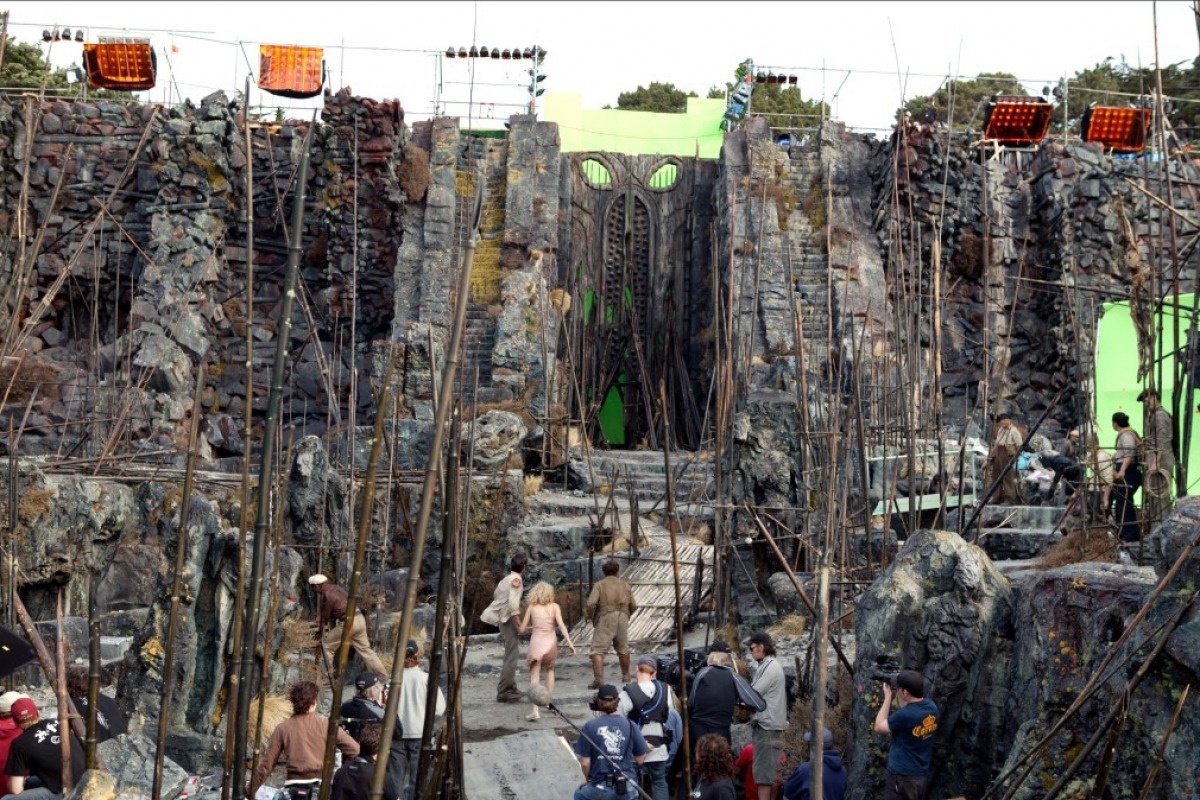  p>《金刚》是2005年上映的一部冒险电影,重拍1933年经典同名电影