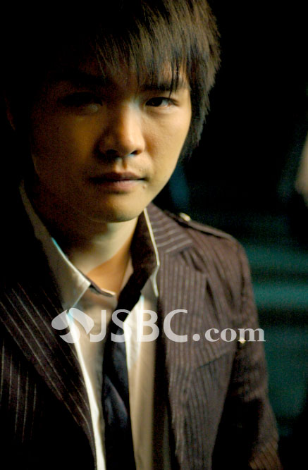  p>《绝对唱响》是江苏卫视2006年开始推出的主打歌唱选秀节目,在音乐