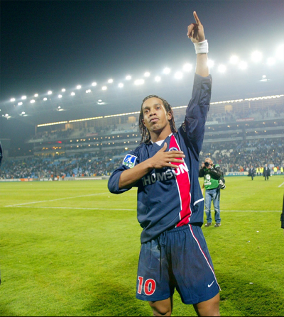  p> b>巴黎圣日耳曼足球俱乐部 /b>(paris saint-germain f.c.