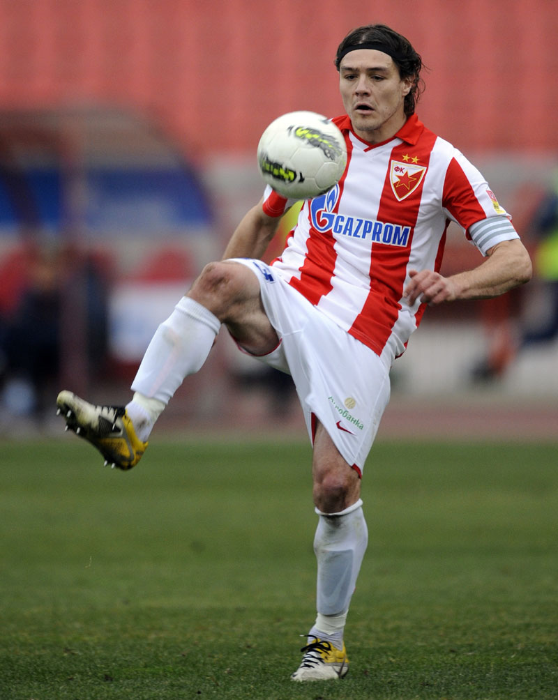  p>内纳德·科瓦切维奇(nenad kova  evi  ),塞尔维亚足球运动员,是