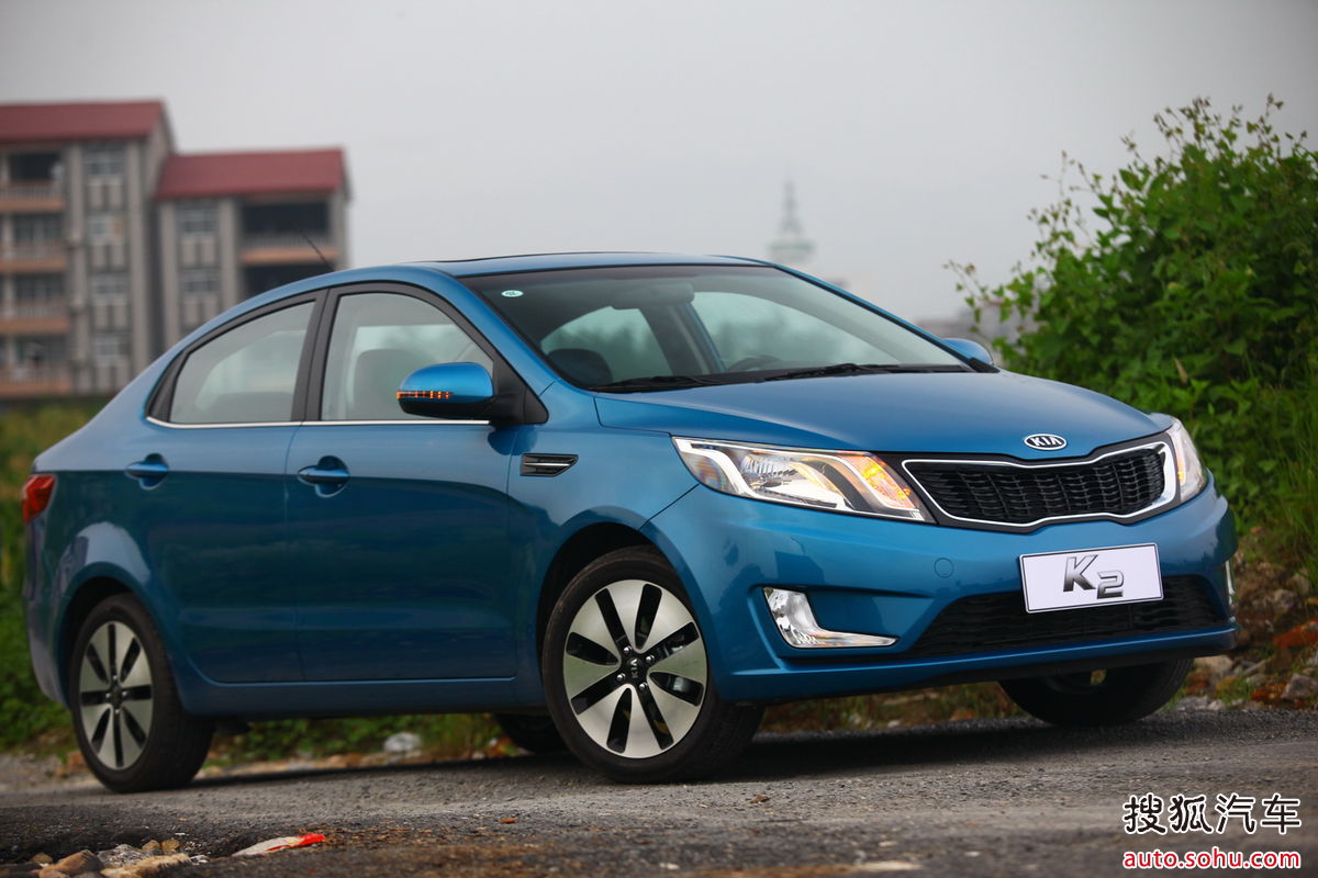起亚k2