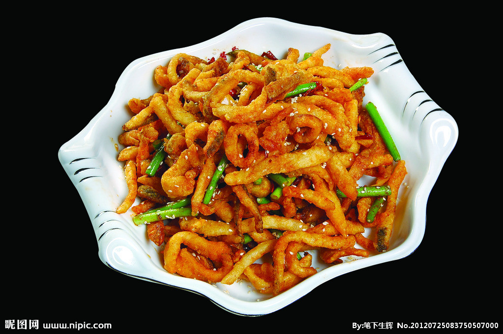  p>山菜菌鱼丝是一道美食,制作原料主要有山菜菌,宰杀后的黑鱼半条(取