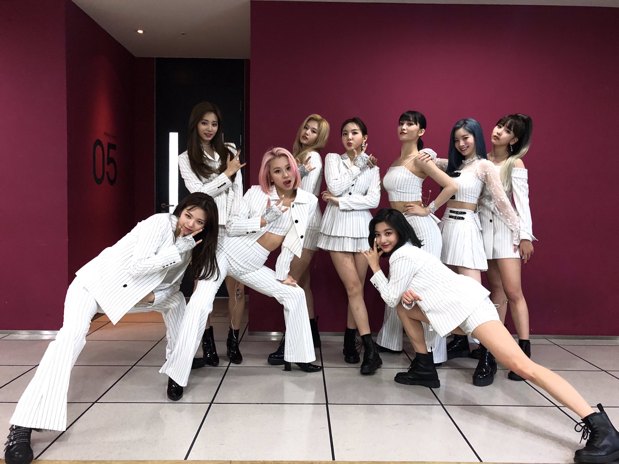  p>twice是jyp entertainment于2015年10月20日推出的女子演唱团体,由