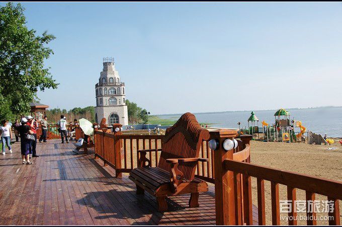  p data-id="gnwmv55ko7">连环湖位于中国黑龙江省大庆市杜尔伯特蒙古