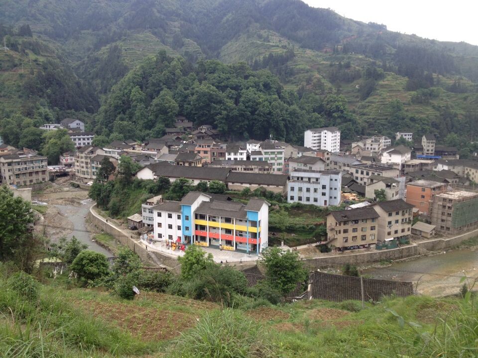 位于永乐镇的西部,是一个气候恶劣的高寒地区.