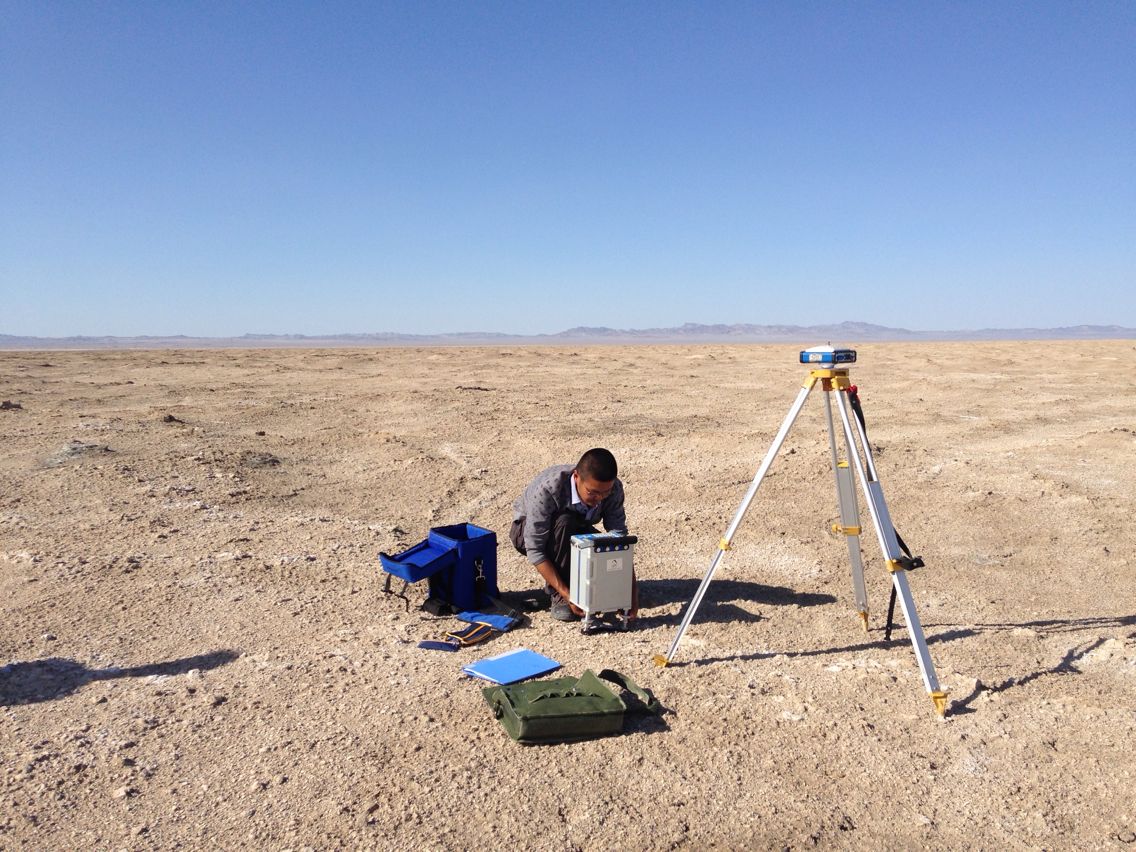  p>重力基点网是在测区内选择交通方便的地方作一系列的基点的控制网