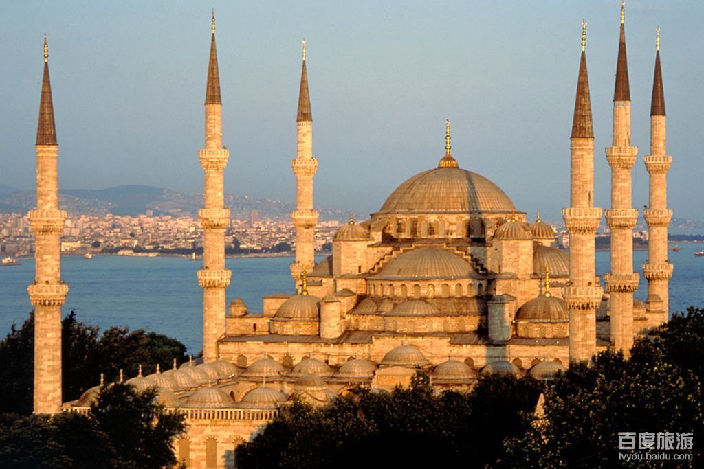 türkiye cumhuriyeti;英语:the republic of turkey),简称 b>土耳其 