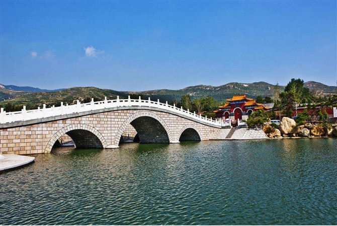 沂山东镇湖水利风景区