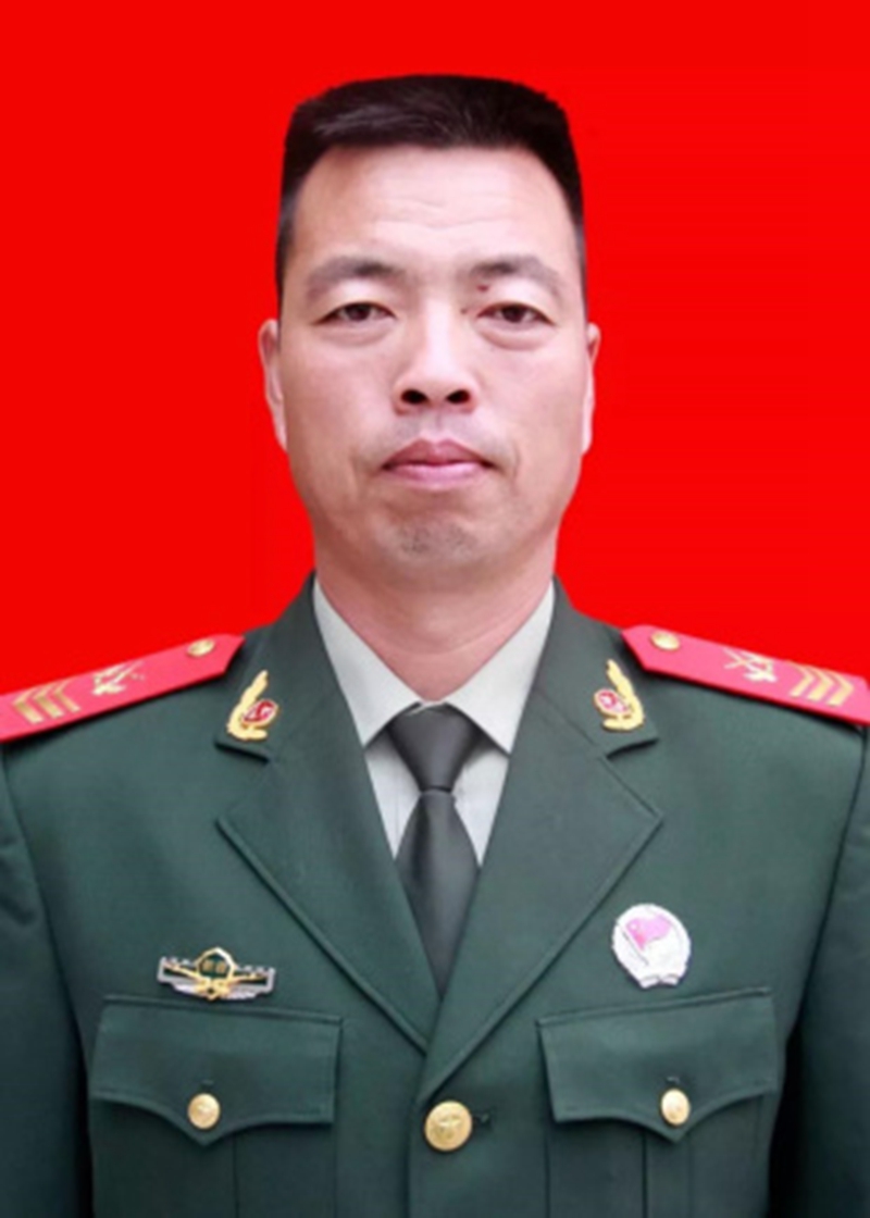  p data-id="gnb6nmtzmu">朱博伟,男,排爆专家,现为武警新疆总队士官