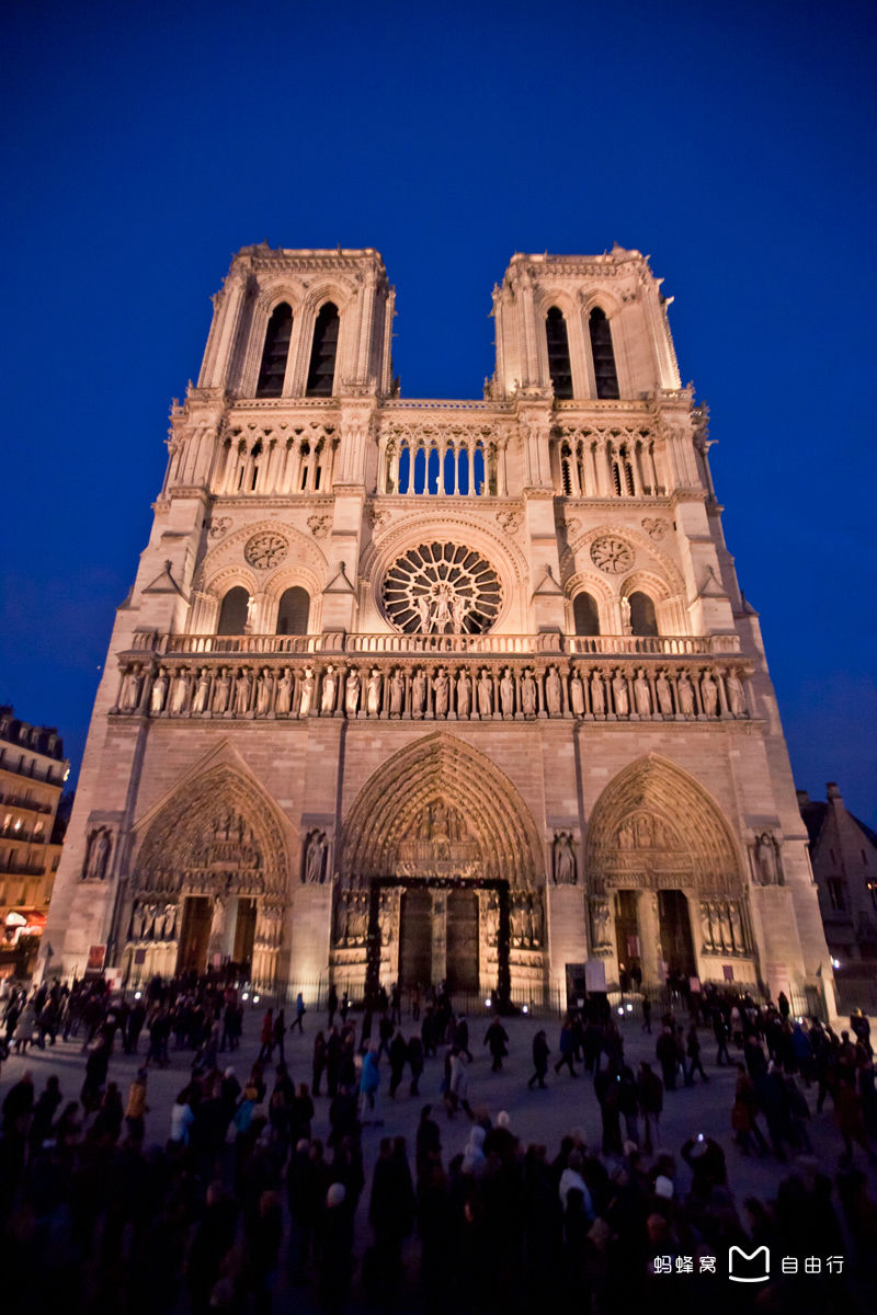 法国首都巴黎圣母院大教堂