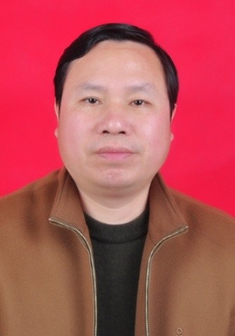  p>李长水,男,汉族,江西弋阳人,1965年10月出生,1994年06月入党,1985