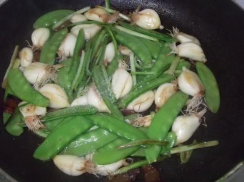  p>炒大蒜是2009年中国农产品市场上最惹眼的词汇之一.