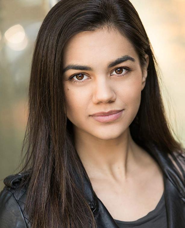 丽莎·安巴拉佛讷