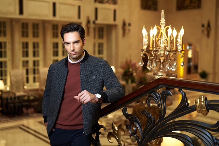 花雨馨(上海)商贸有限公司旗下中高端男装品牌,欧式风格,是一家集专业