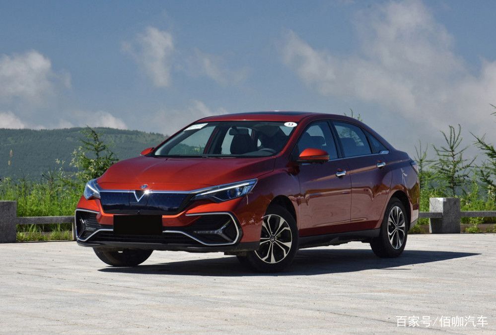 续航达405km 启辰D60EV标准版上市 共3款车型/补贴后售12.98万起_百科TA说