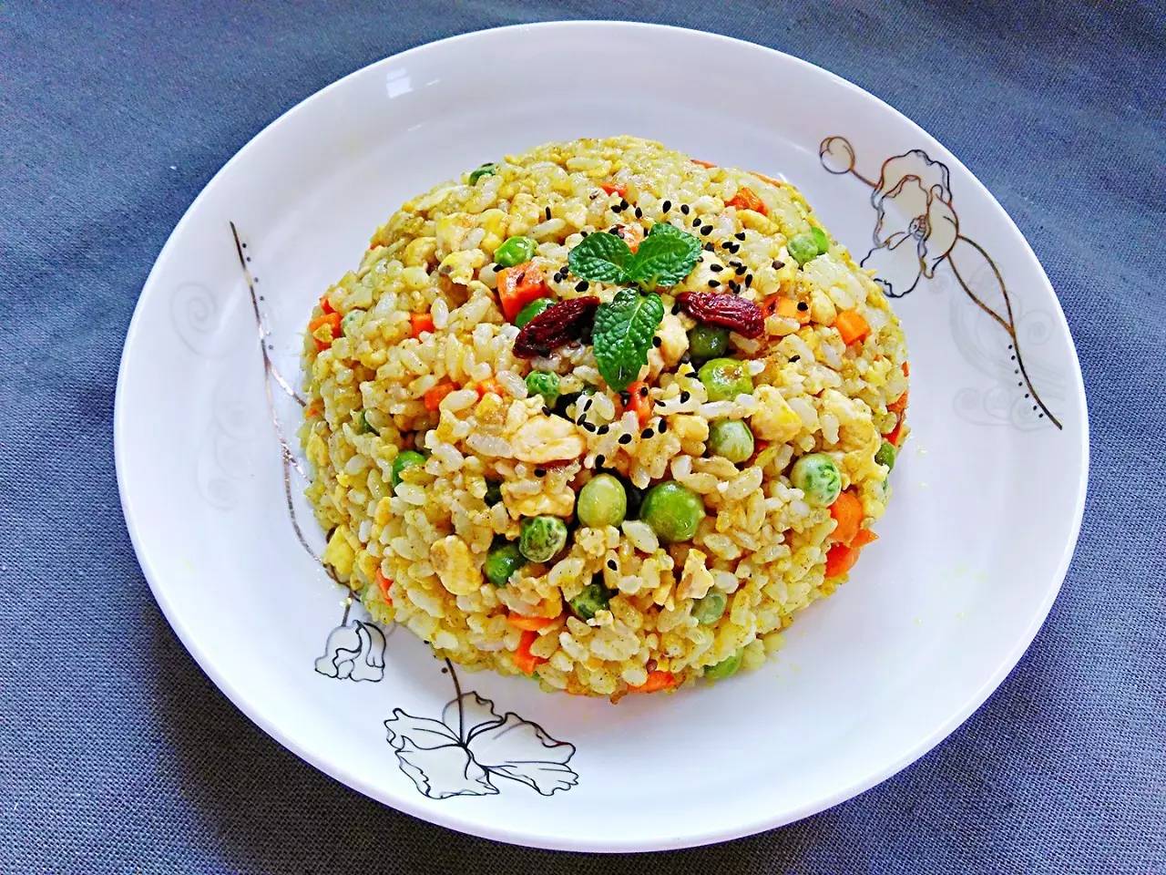 黄金咖喱蛋炒饭