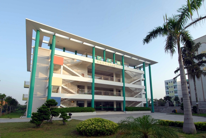 晋江市侨声中学