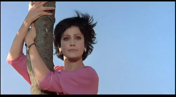 《上帝也疯狂2》剧照