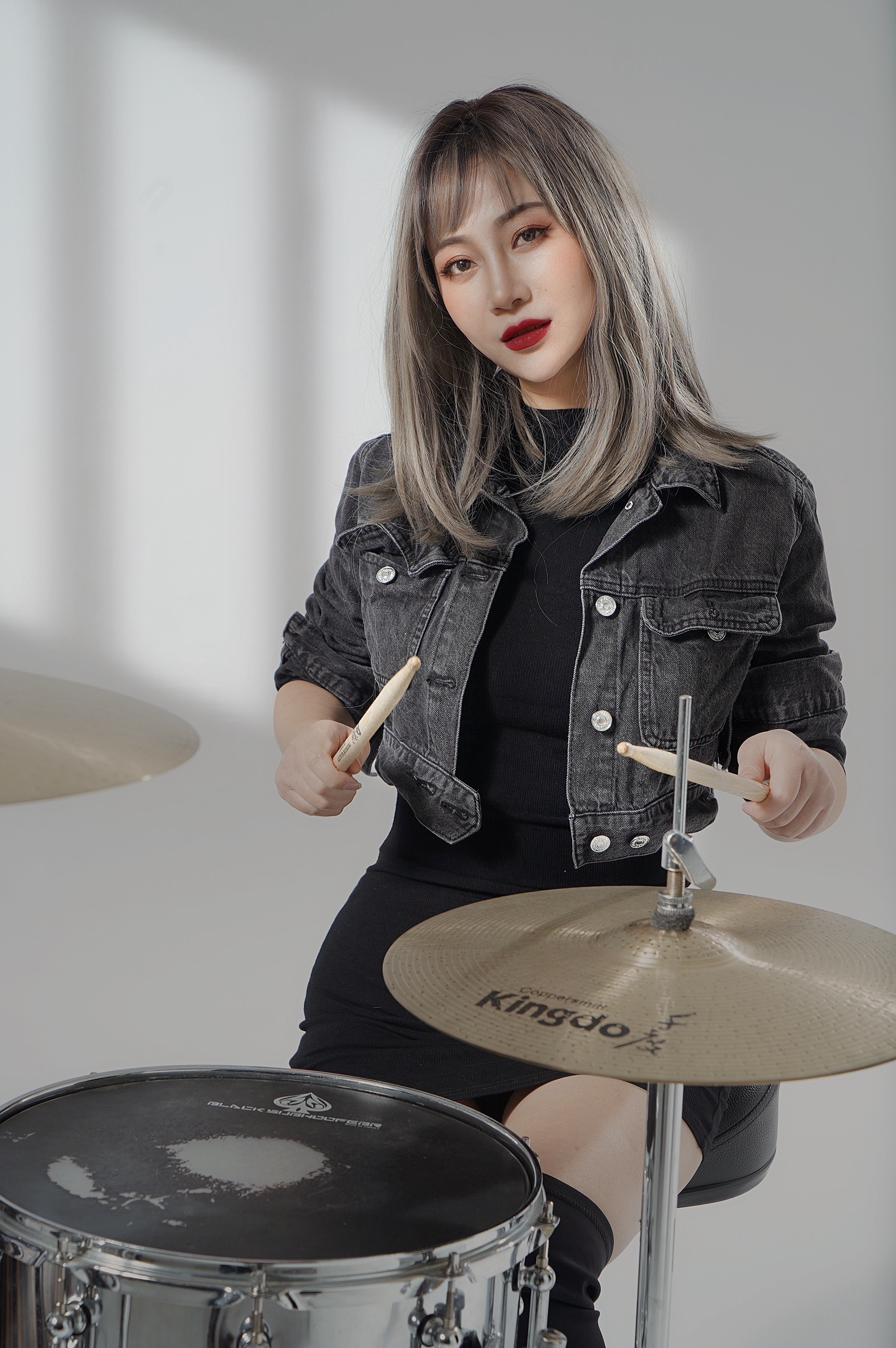 tvosxgo"> span class="ref" data-ctrid="2bdm2fwceve">叶庆庆,鼓手