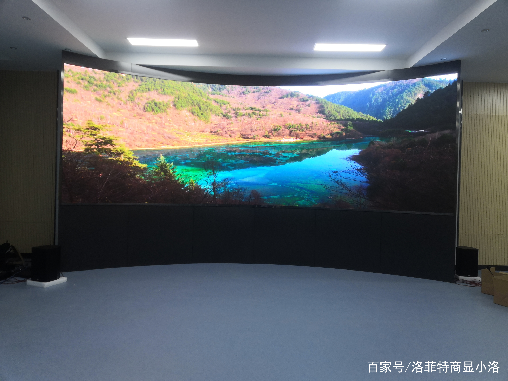 再见！传统LED全彩显示屏！_百科TA说