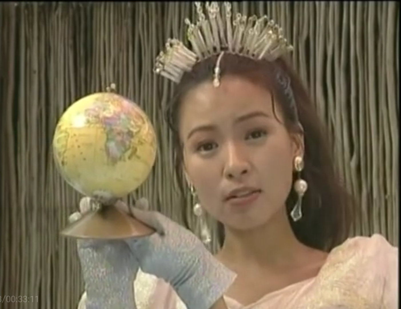  p data-id="gnwh65os99">汤妙玲,新加坡女演员,曾主演《三面夏娃》