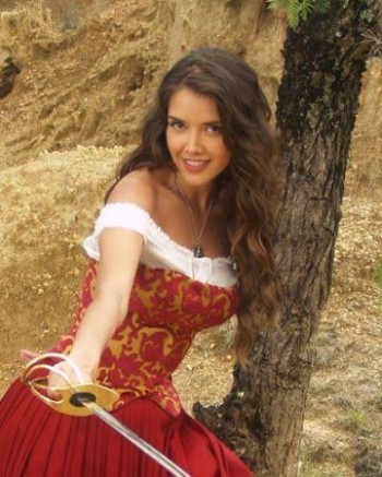  p>《佐罗:剑与玫瑰》是是由mauricio cruz执导的动作,剧情题材电视剧