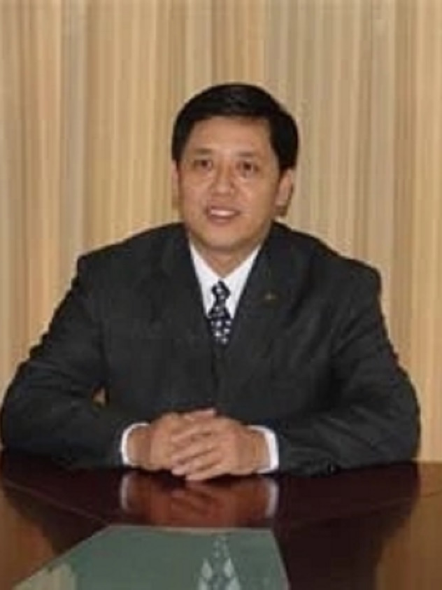  p>刘学东,副教授,1965年生人,前任山东大学土建与水利学院党委书记.