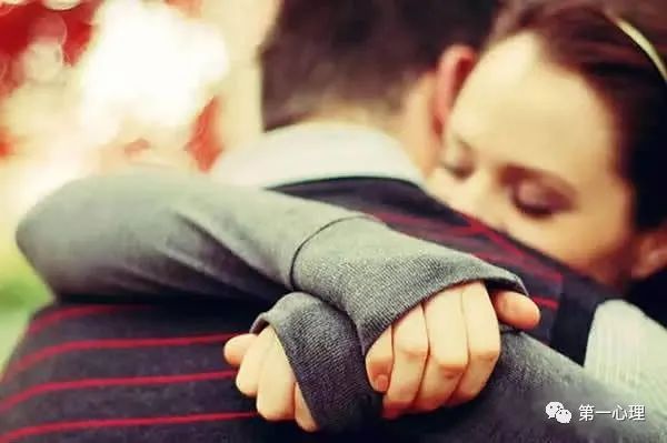 女生主动一点，就真的能收获爱情吗？心理学家：善用单纯接触理论_百科TA说