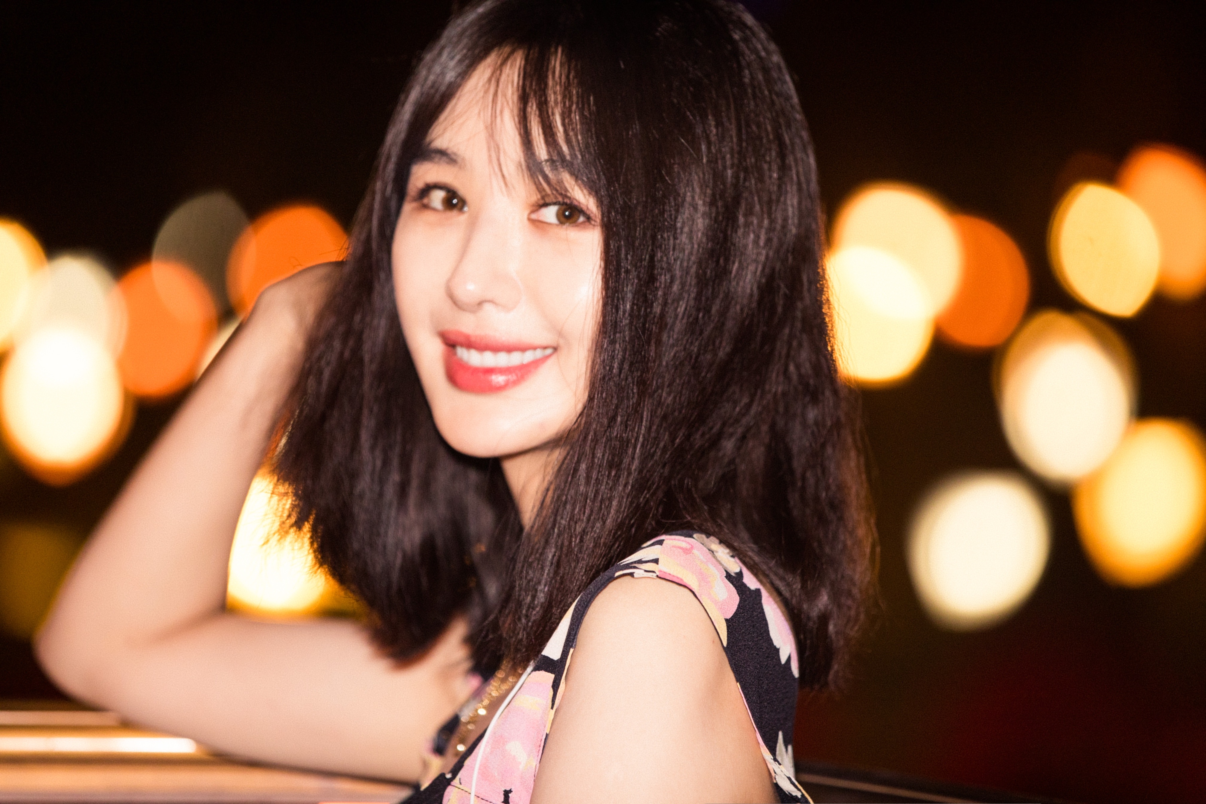  p>李菲儿,1987年10月3日出生于辽宁,中国内地影视女演员,歌手.