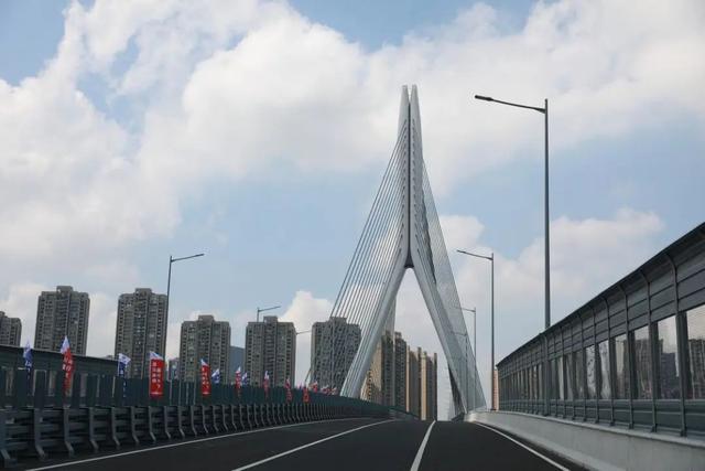 ="tqj0ljf36mrk">同济大桥(tongji bridge),位于中国广东省佛山市境内