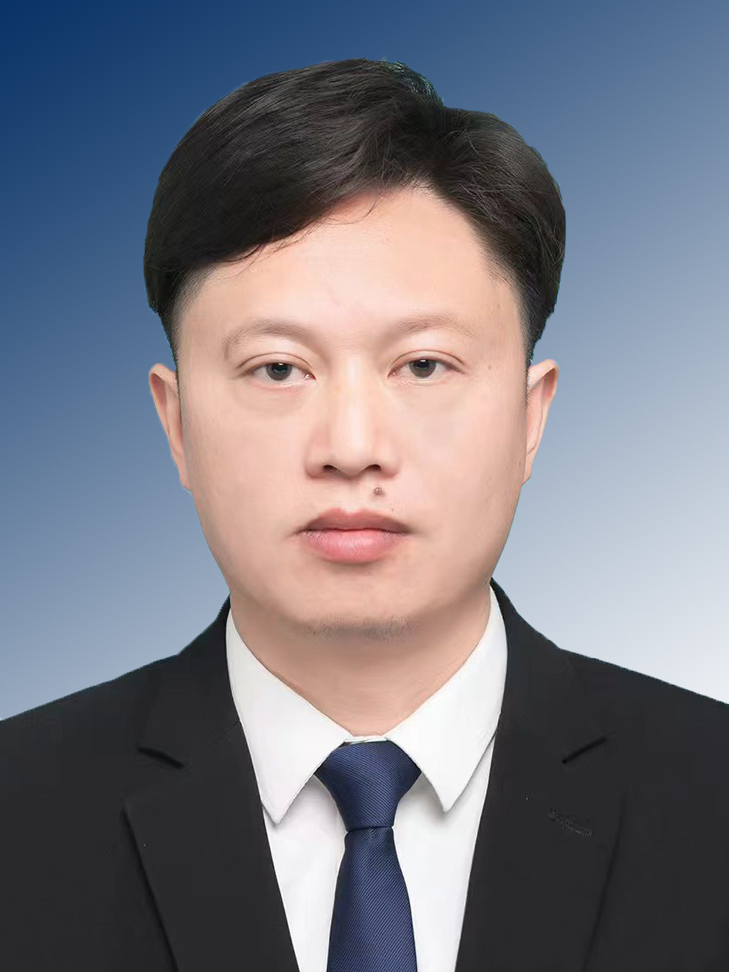 id="ualu6hhq2kqf">现任湖南省湘西土家族苗族自治州凤凰