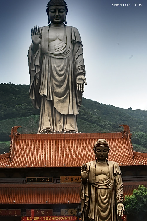 世界著名景点,位于江苏省无锡市滨湖区马山国家风景名胜区的山水之间