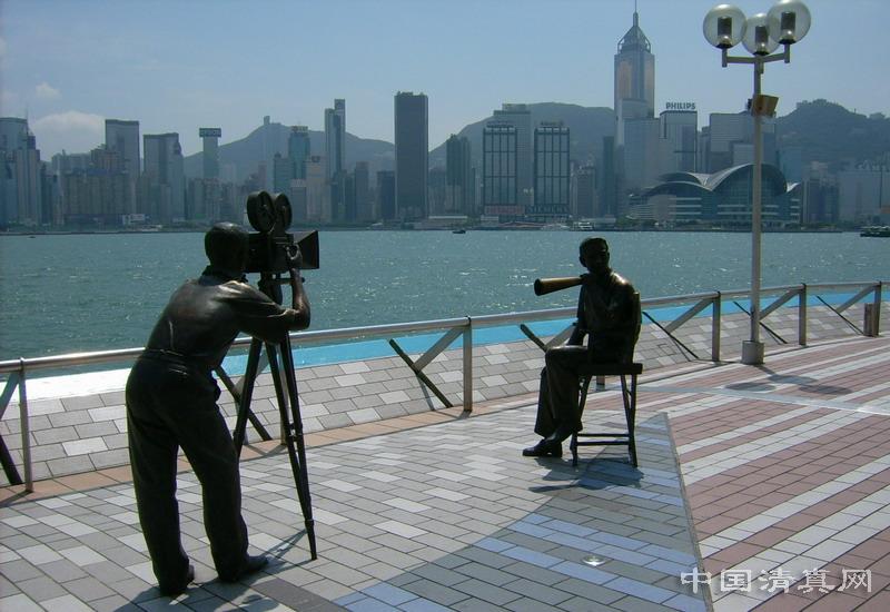  p>星光大道(英语:avenue of stars)是位于中国香港九龙 a href="#"