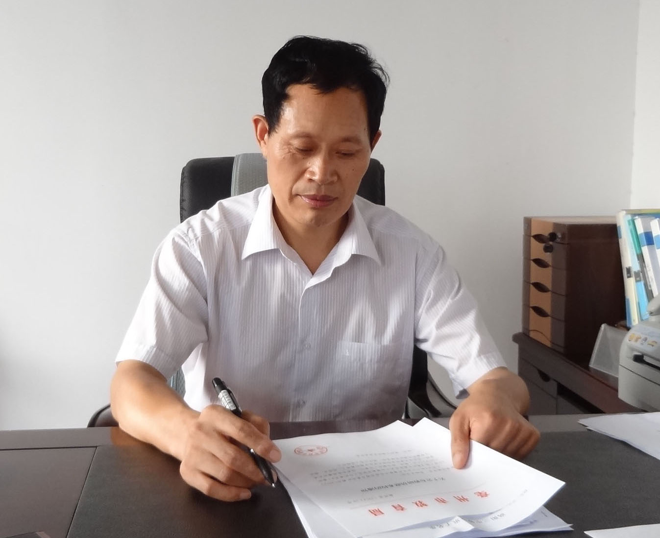  p>涡阳县第三中学位于"老子故里-道德之乡"的安徽省亳州市涡阳县中部