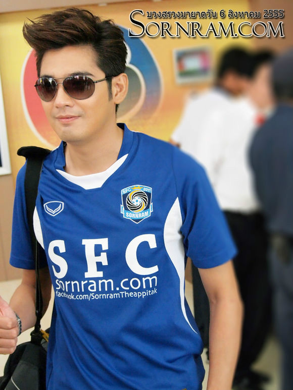  p>索纳拉姆·泰匹塔克(num),1973年8月22日出生于泰国曼谷,在泰国蓝