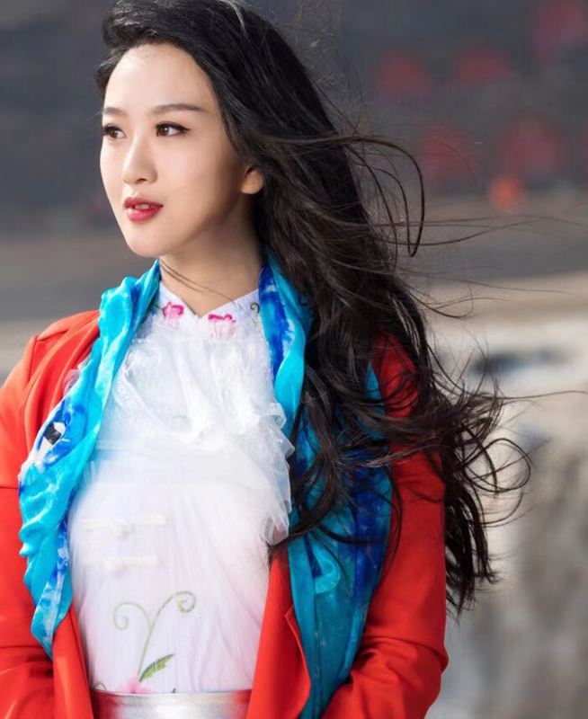  p>刘聪,1993年出生于山西省临汾市侯马市,女歌手.