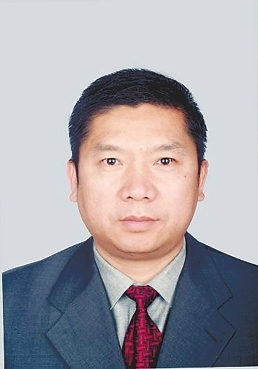  p>刀勇,男,傣族,1967年3月出生,云南景谷县人,大学学历,中共党员.