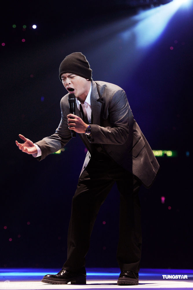  p>侧田(justin lo),1976年7月1日出生于美国纽约,华语流行乐男歌手