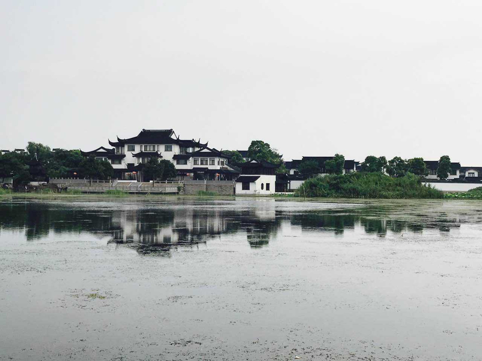  p> a href="#" data-lemmaid="1075316">阳澄湖 /a>水上公园位于 a