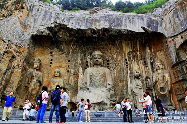 龙门石窟