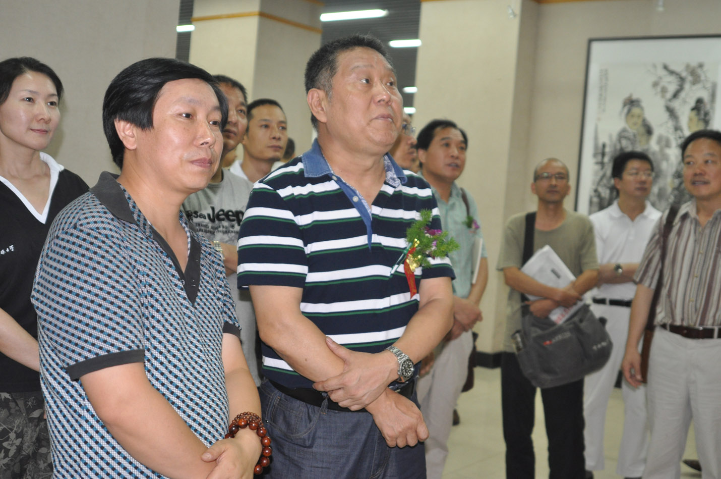  p>姜军,甘肃庆阳人,居北京. 书法师承谈延庆.河南省美术家协会会员.